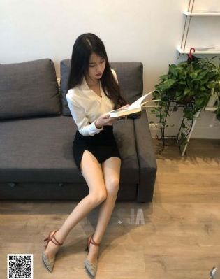 丰满的秘书年轻胸大的秘书_4K在线播放