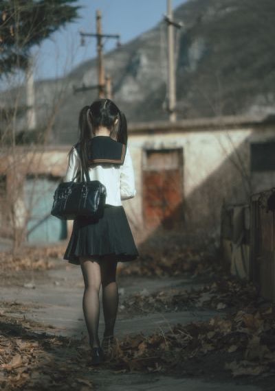 新入职女员工_4K超清免费观看