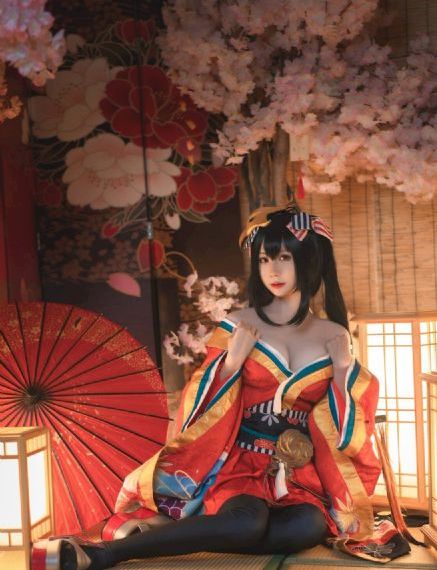 亚洲丝袜美腿中文版_HD720P欧美电影在线