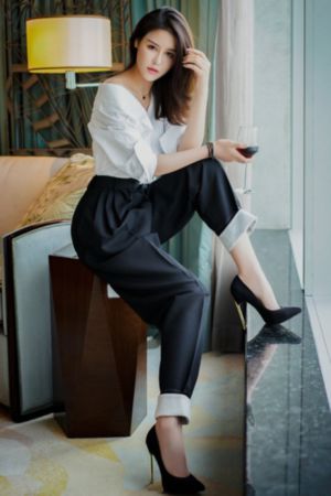 《四位少妇按摩记》电影_4K日韩免费观看