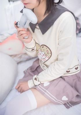 老婆把她闺蜜送我当生日礼物视频_有字幕完整版